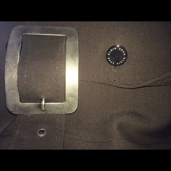 Like new Anne Klein 2 piece suit size 4 - Picture 4 of 5